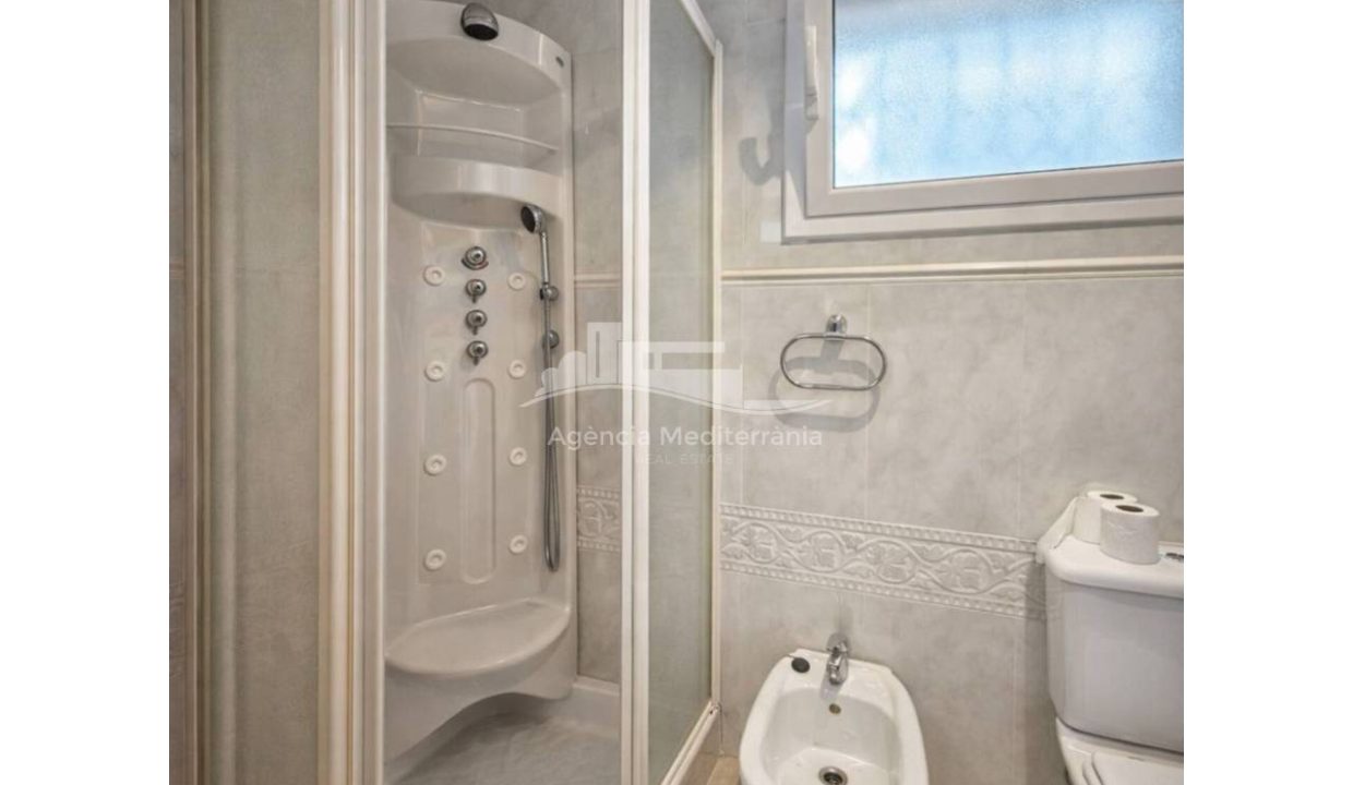 529567_61697184560_5af3f480-c869-42b5-9e06-4a191db72ddc