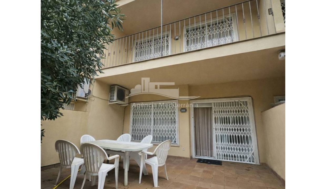 529567_61697184560_8bd9ab9c-9cb6-4c8c-ae91-1040aaed165b