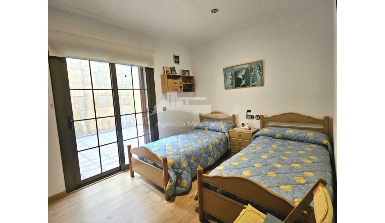 529567_62520396258_6c062724-57c5-4bc6-b569-40984b9dec90