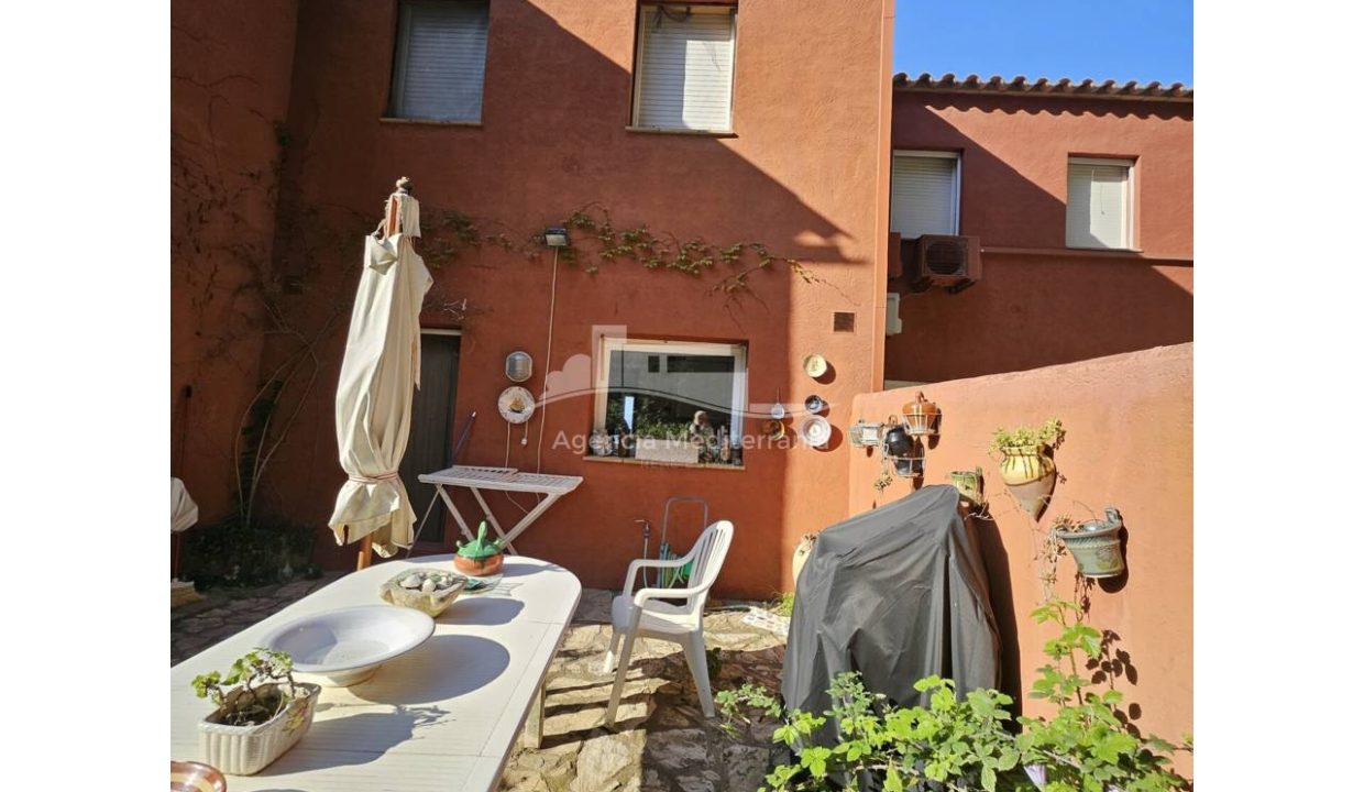 529567_62562320005_2f44d8a1-cf54-4195-8a03-aa6df457bca6