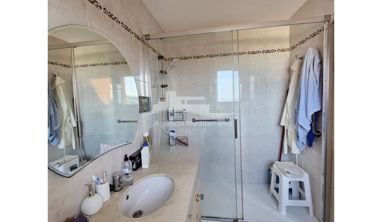 529567_62562320005_d9615806-e913-4594-b550-6d7654624ce6