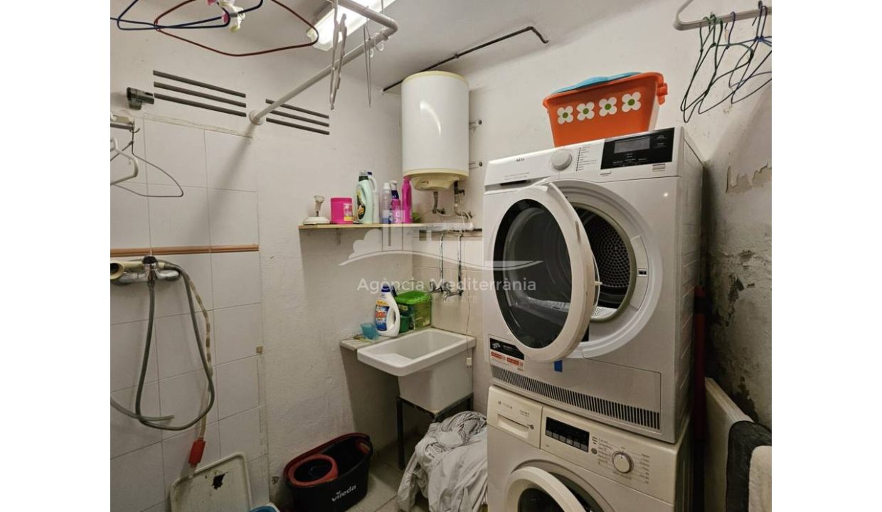 529567_62562320005_ff4c6faa-0637-4abd-b6a7-c8d5b64e7818