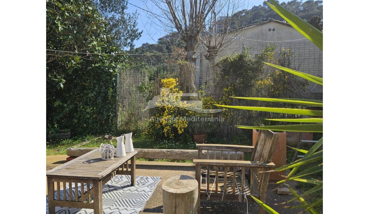 529567_63394799833_b4df0499-fa8d-4c15-9261-d47d21d9a02a